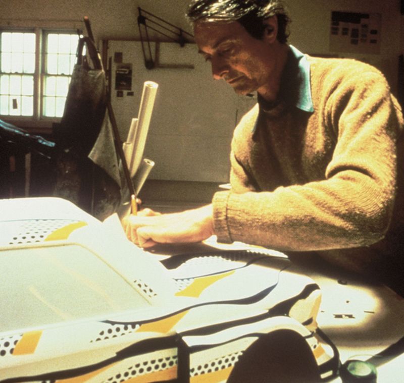 Lichtenstein working his art on the BMW 3 Series.