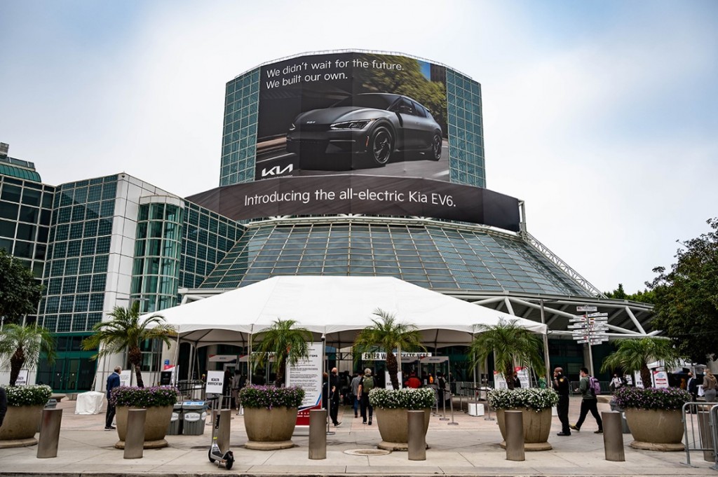 AMLA-2021-Day-1_Networking-Breakfast_Nov-17-2021_David-Crewe-5827