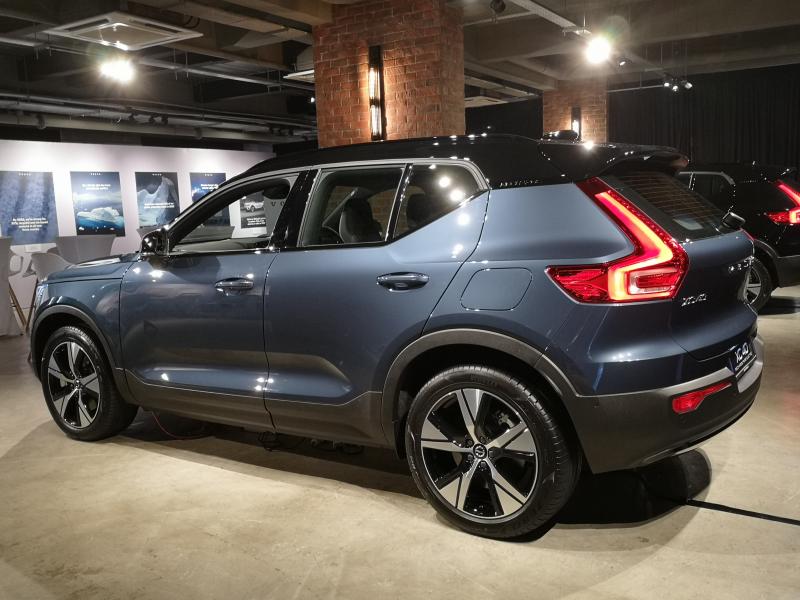 XC40_EV_B