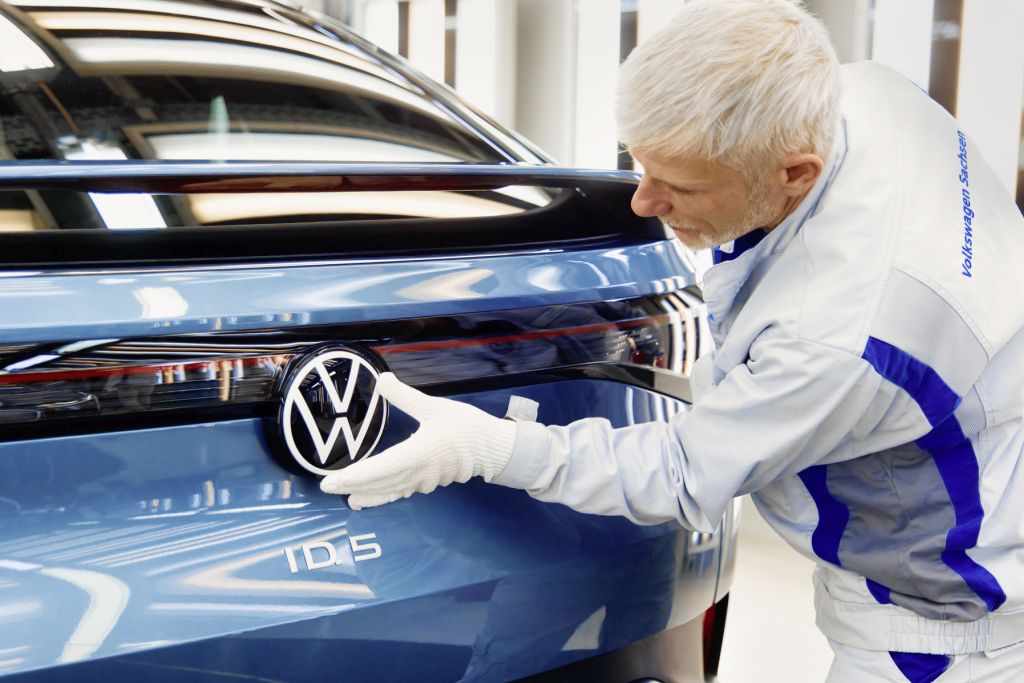 News: VW aims for EV range of 700km | CarSifu