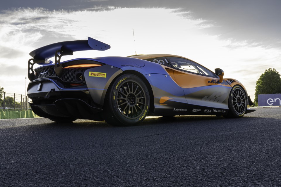 3_The_new_McLaren_Artura_GT4