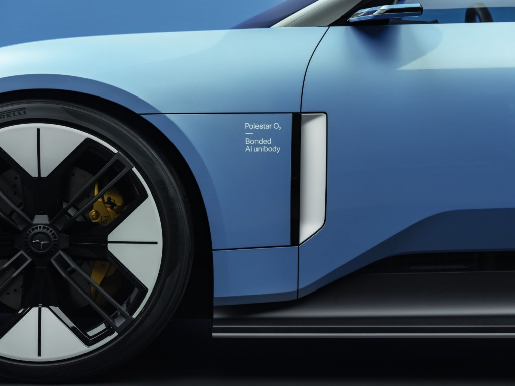 656738_20220816_Polestar_electric_roadster_concept