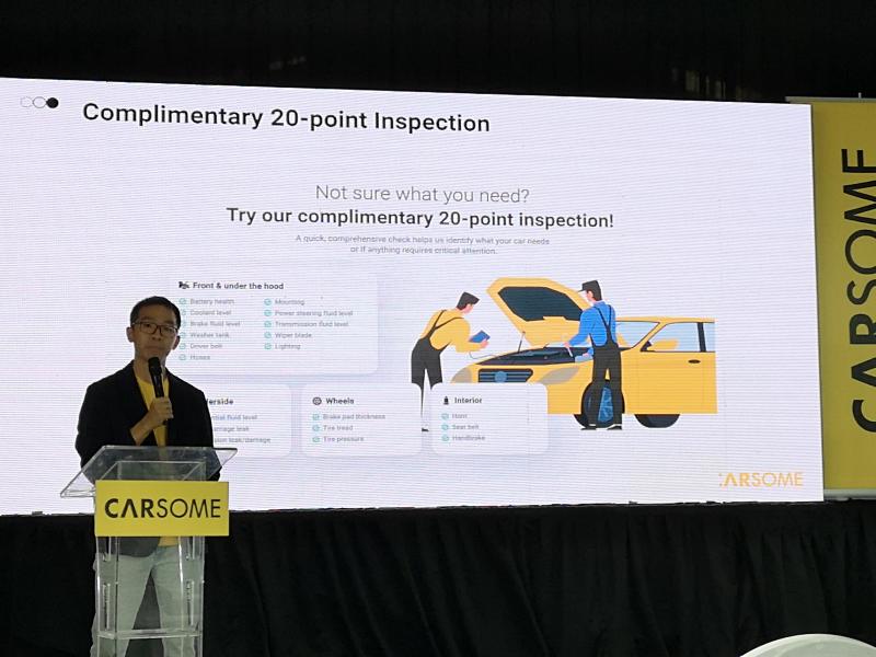 Mei Han briefing the media.