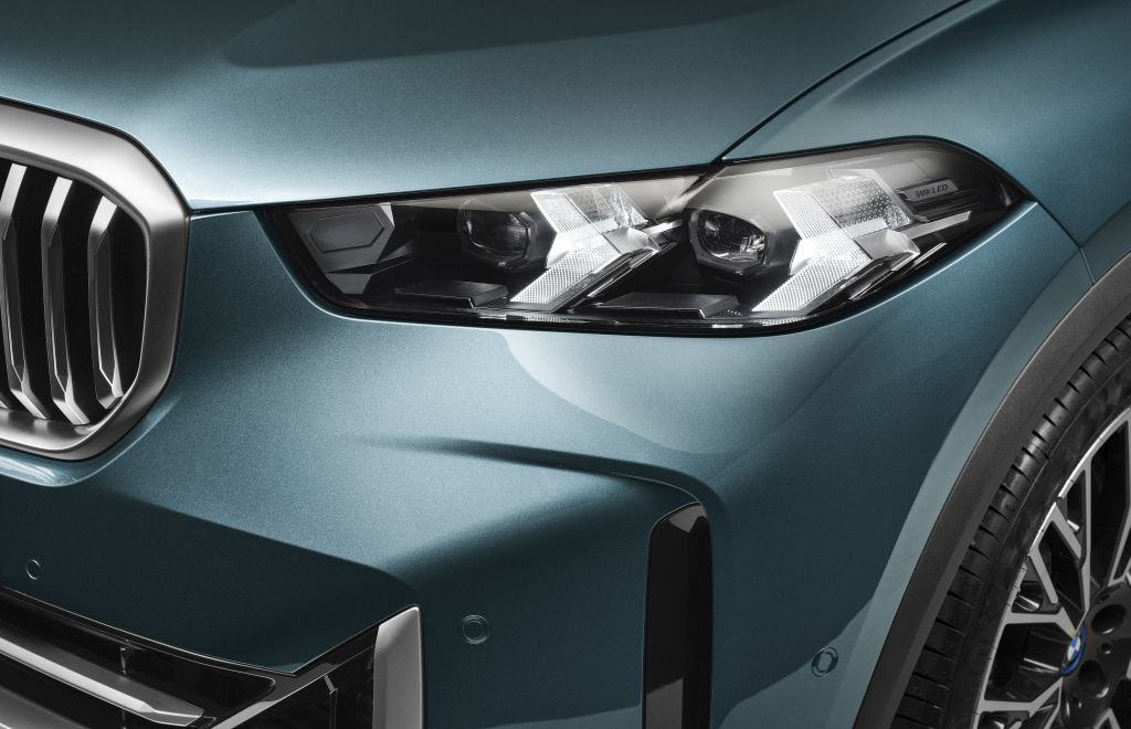 P90492265_highRes_the-new-bmw-x5-xdriv