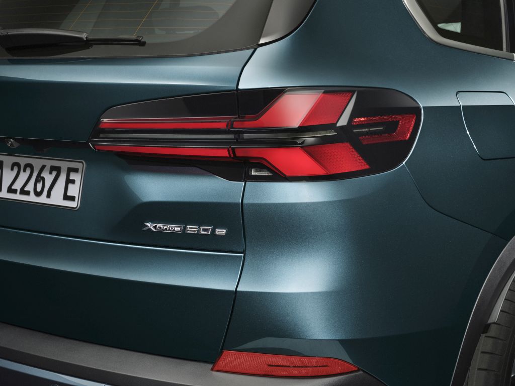 P90492267_highRes_the-new-bmw-x5-xdriv