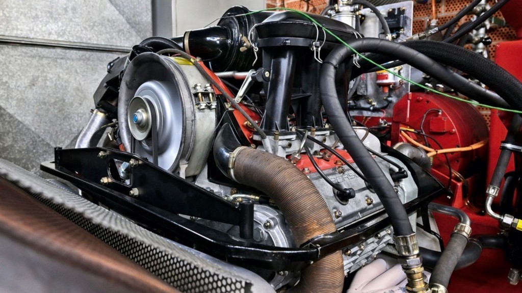 Kurbelgehaeuse_Pruefstand_001_sRGB_layout