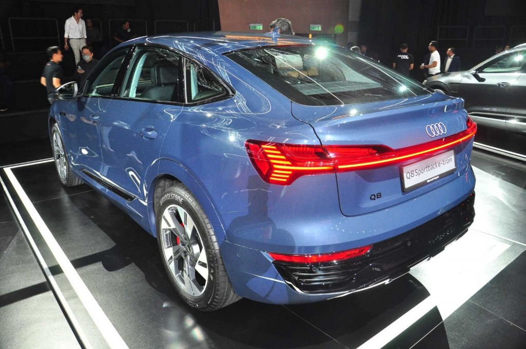 Q8 Sportback e-tron.