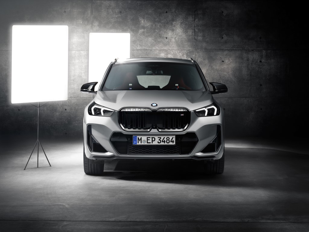P90509746_highRes_bmw-x1-m35i-m-frozen