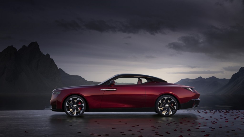 01LaRoseNoireDroptail