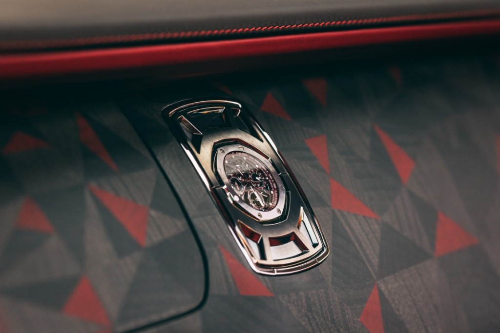 P90519256_highRes_rolls-royce-la-rose-