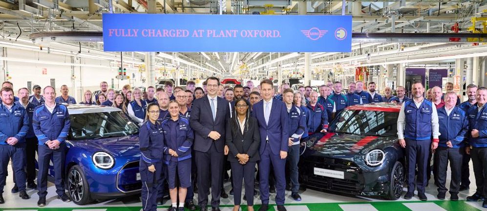 P90521450_highRes_fully-charged-at-pla