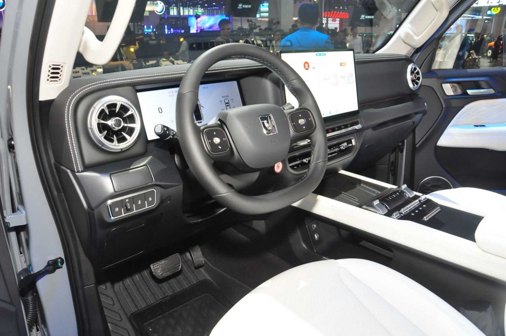 GWM Tank 300 Hi4-T - 08