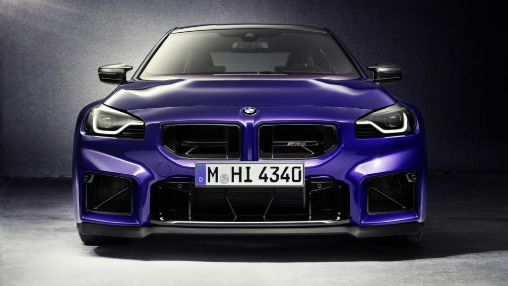 P90600913_highRes_the-new-bmw-m2-cs