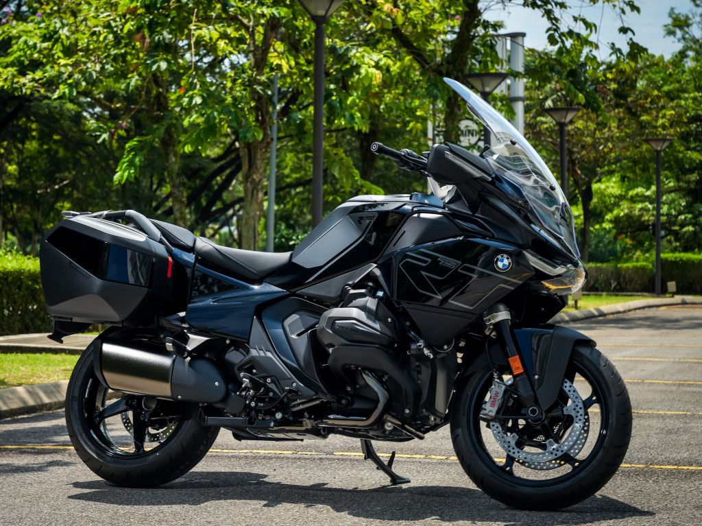 01. The New BMW R 1300 RT2