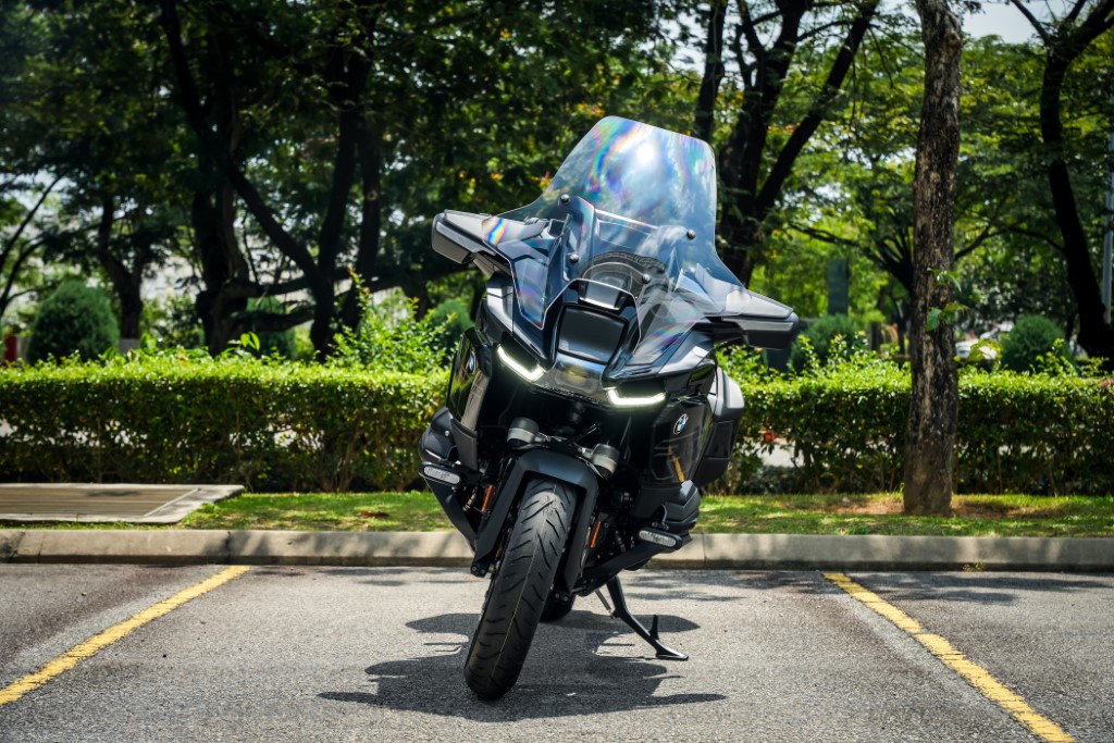 02. The New BMW R 1300 RT (Custom)