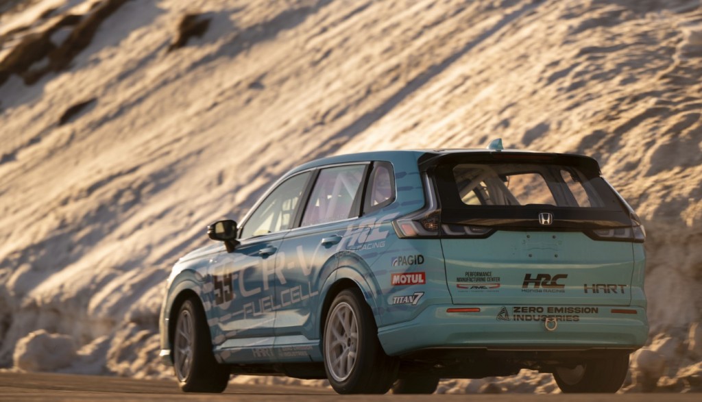 04 2025 Pikes Peak Honda CR-V Fuel Cell