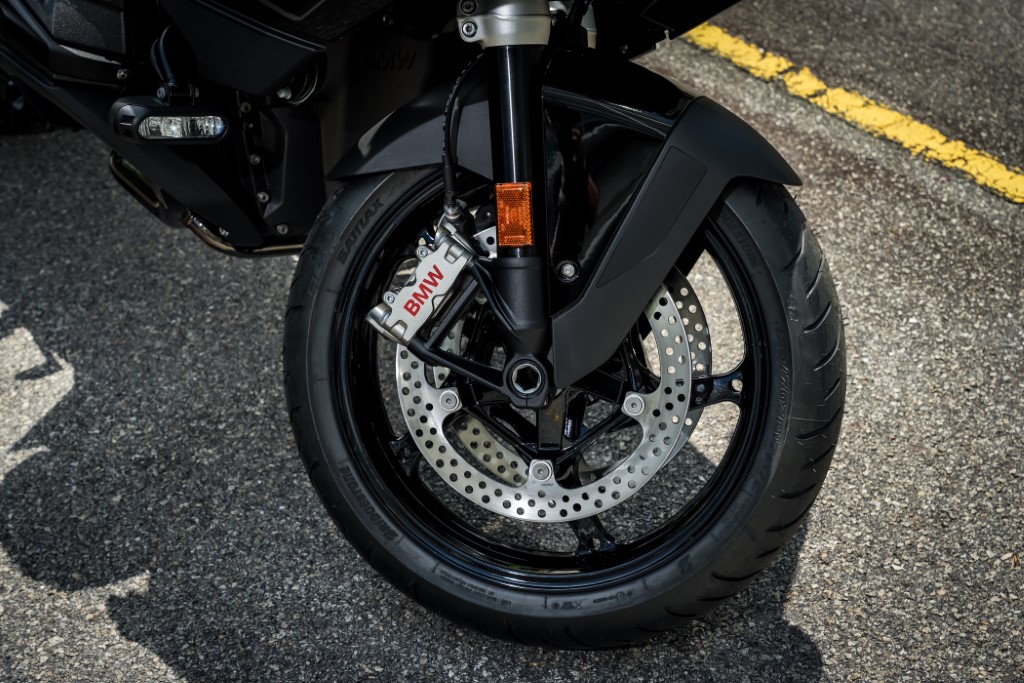 08. The New BMW R 1300 RT (Custom)