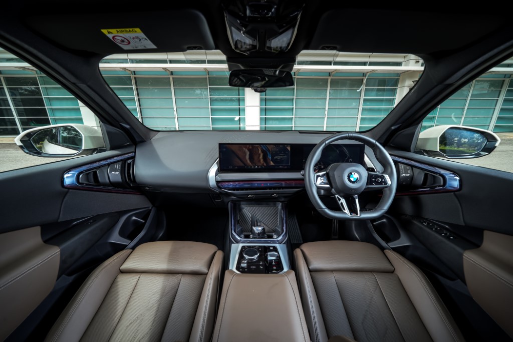 13. The New BMW X3 20 xDrive M Sport (Custom)