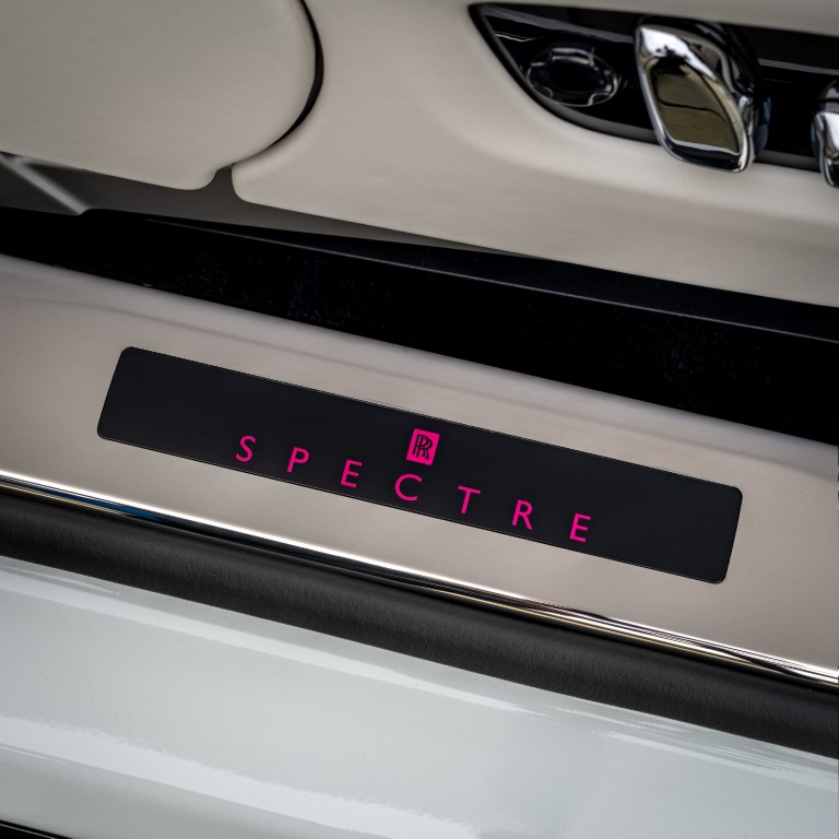 8. Rolls-Royce Spectre Rose (treadplates) (Custom)