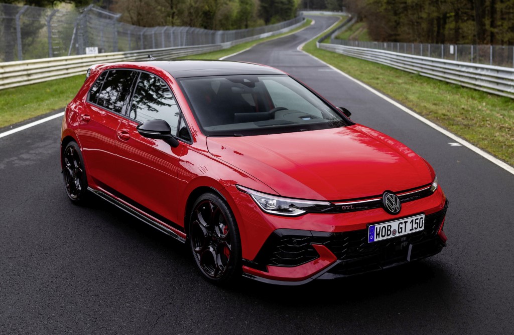 VW Golf GTI Clubsport 25h & VW Golf GTI 50 auf der Nordschleife - Foto: Gruppe C Photography