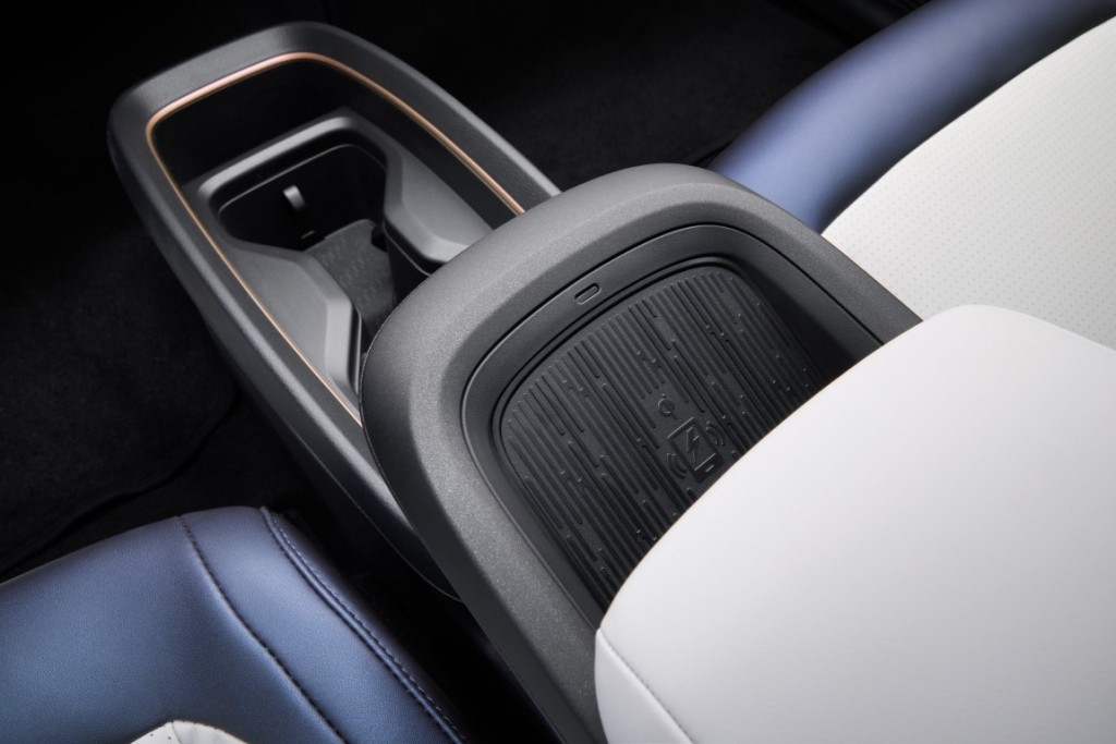 Nissan_Leaf_2025 (13)