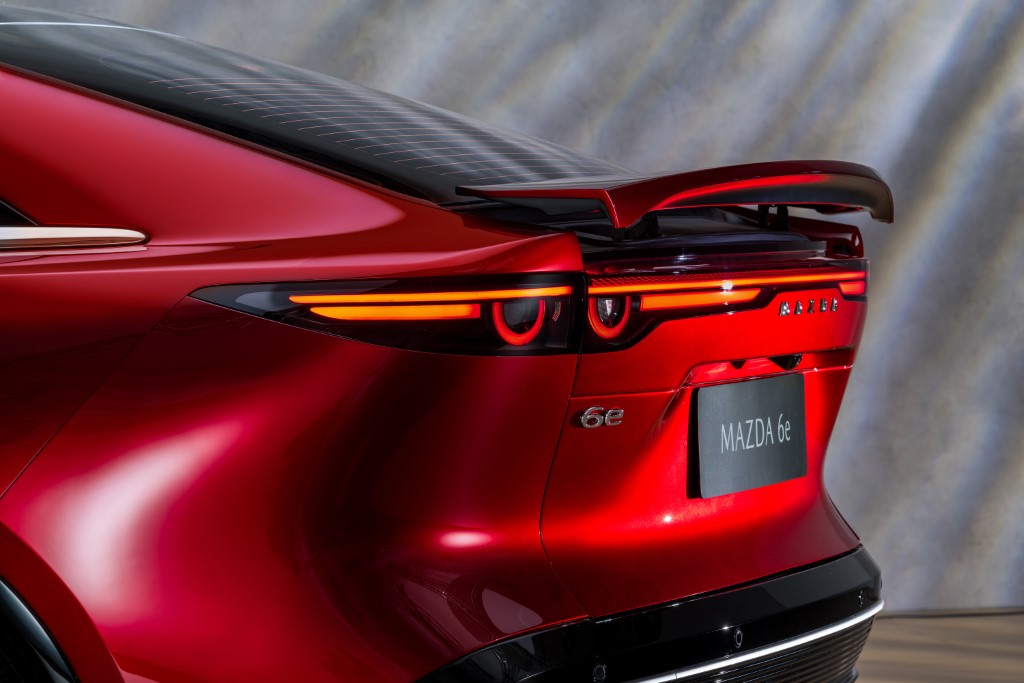 all-new_mazda6e_src_det_015 (Custom)