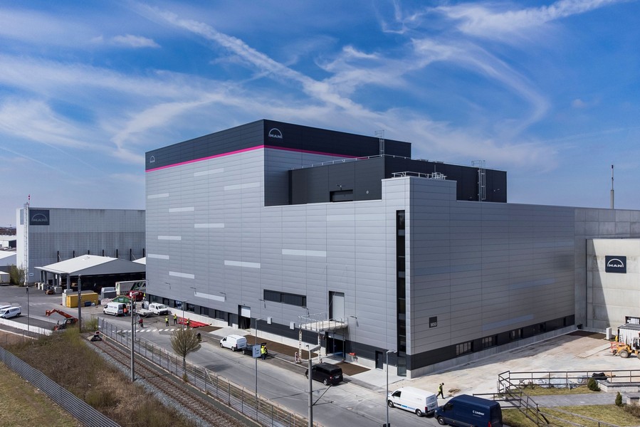 man-battery-production-nuremberg-02
