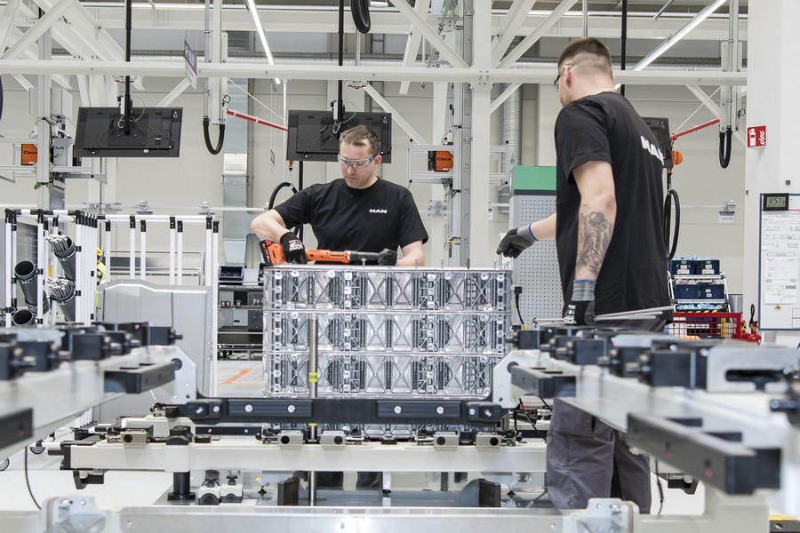 man-battery-production-nuremberg-05