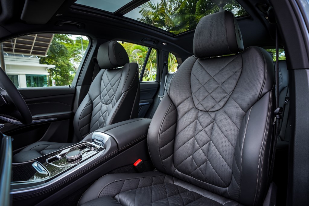 18. The New BMW X5 xDrive40i M Sport (Custom)