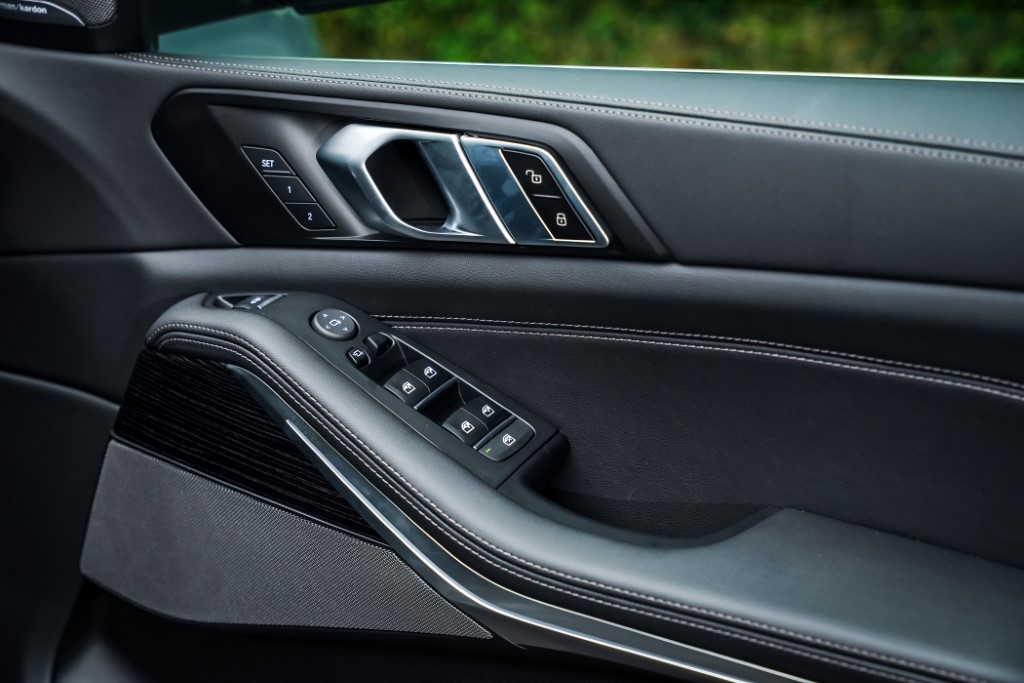 26. The New BMW X5 xDrive40i M Sport (Custom)