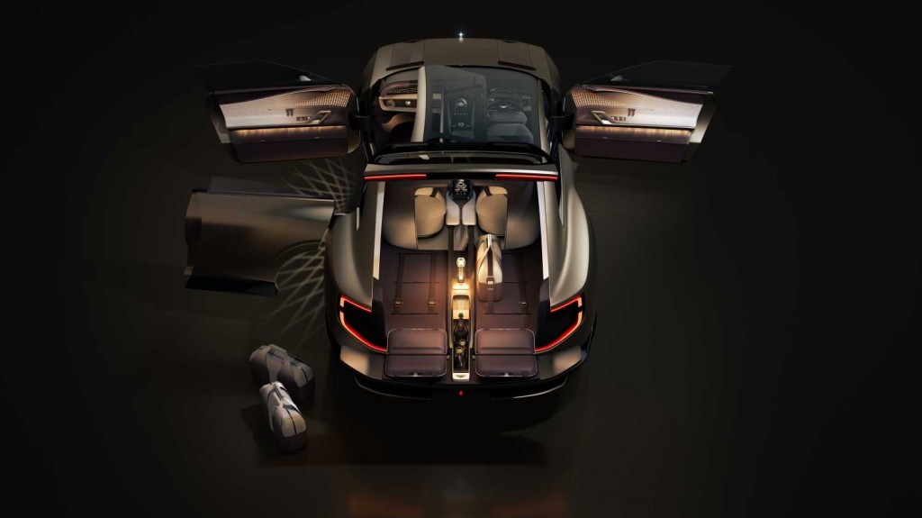 38 - EXP 15 Interior