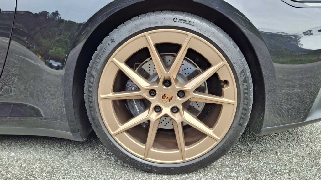 911Carrera-wheel1-June2025