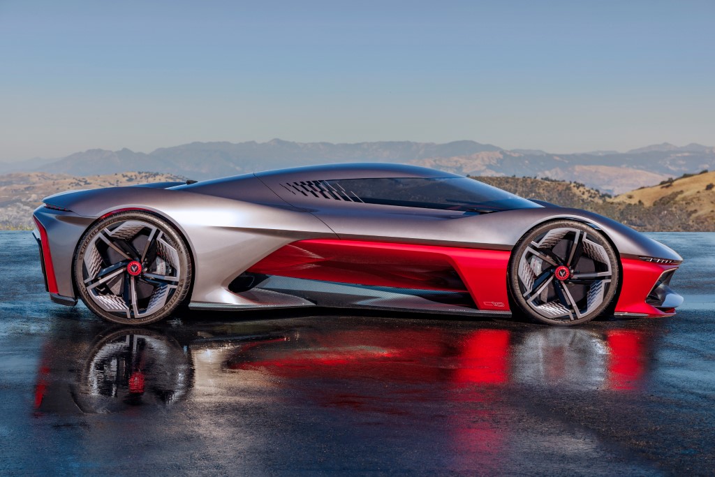 With a tapered cabin and dramatic cockpit canopy, the Advanced Design California Corvette concept combines classic Corvette proportions and futuristic elements.