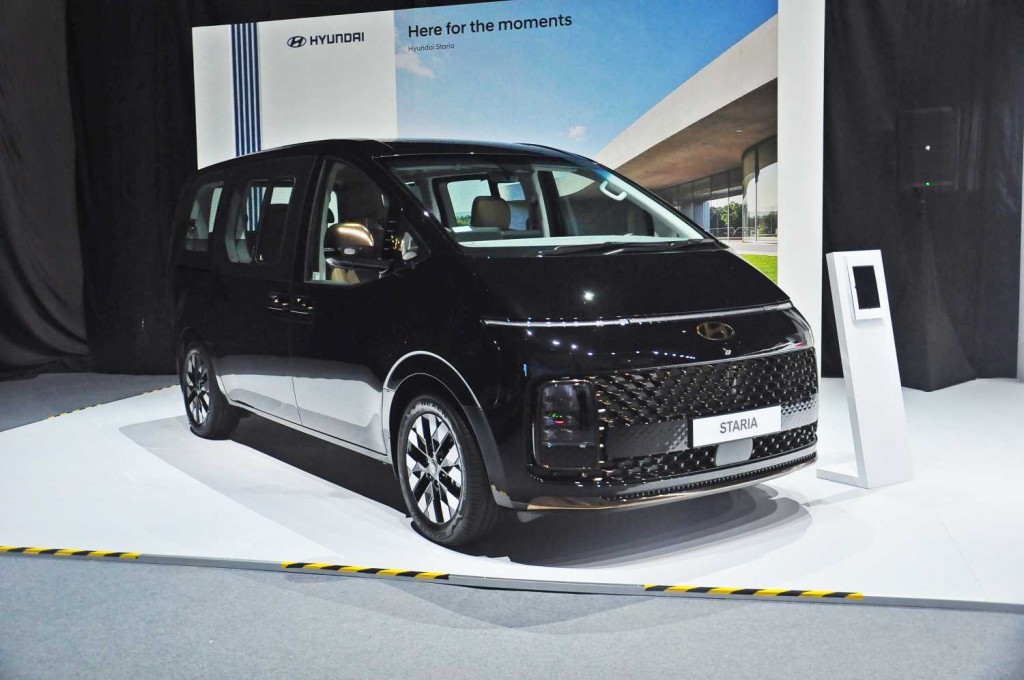 Hyundai Staria 7seater Prestige - 01