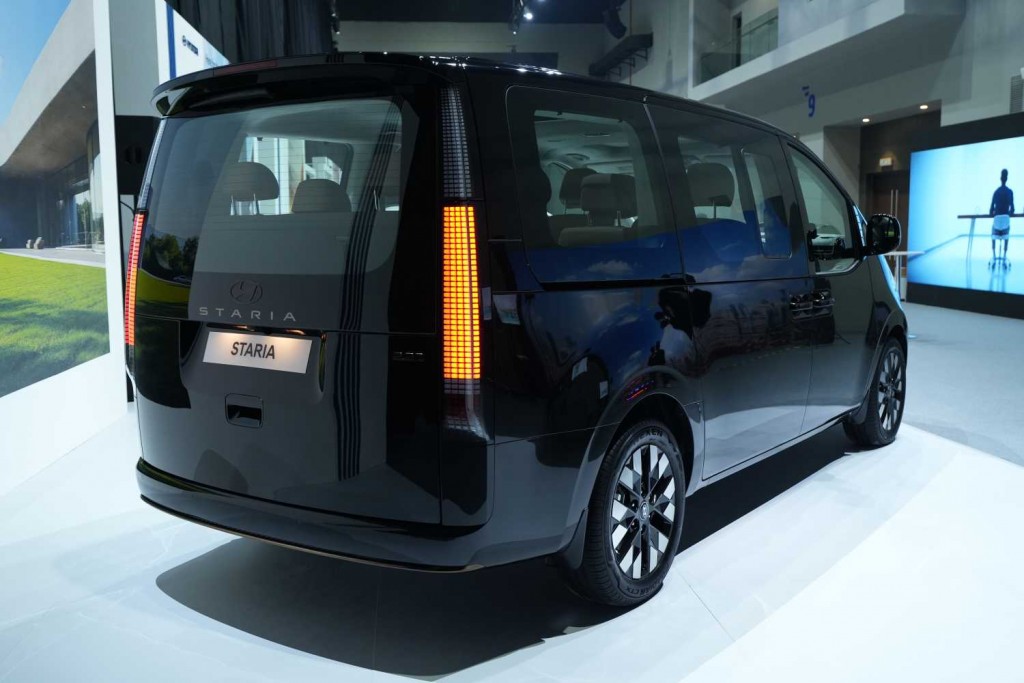 Hyundai Staria 7seater Prestige - 05