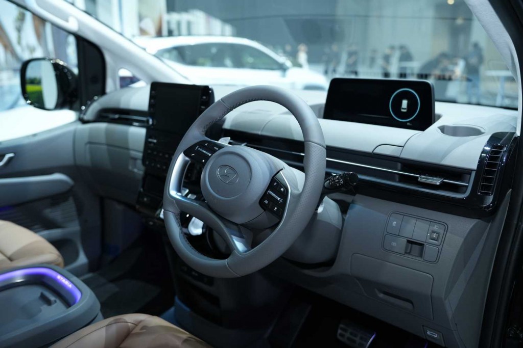 Hyundai Staria 7seater Prestige - 06