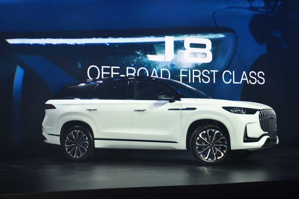 Jaecoo J8 AWD - 01