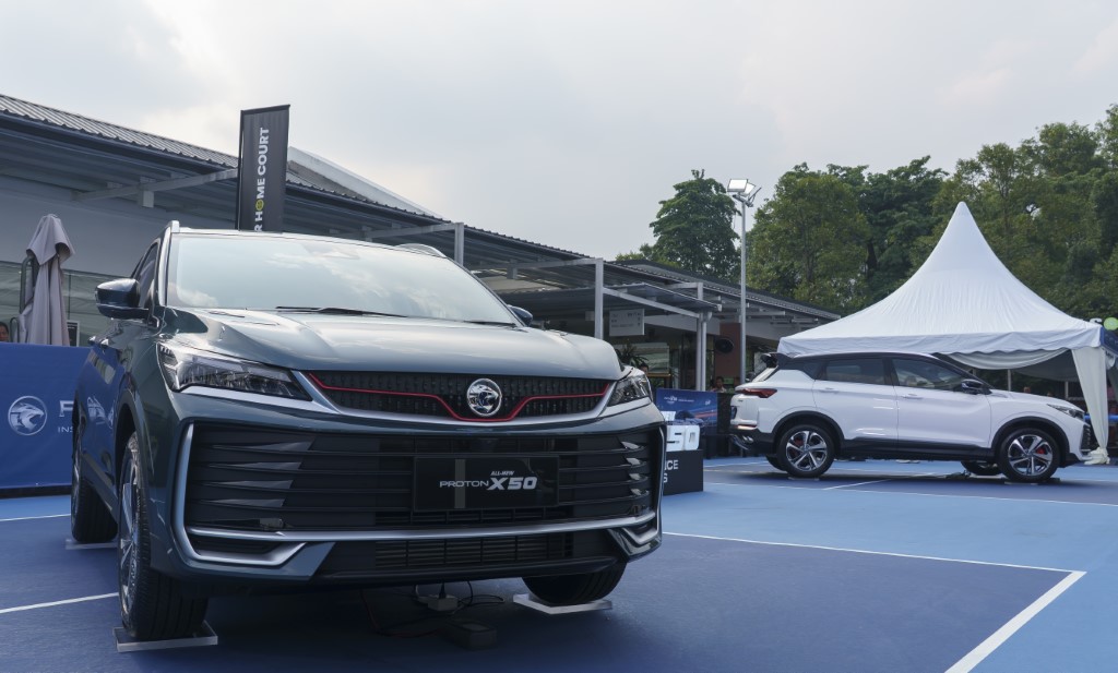 The first 10,000 bookings that register their vehicles by 31 October 2025, will enjoy an exclusive GEMPAK! Deal, which features a rebate of RM4,000 and other attractive offers. (Custom)