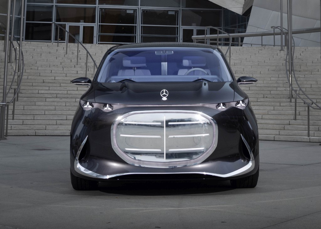 2025_MercedesBenz_VisionV_028-source new09 (Custom)