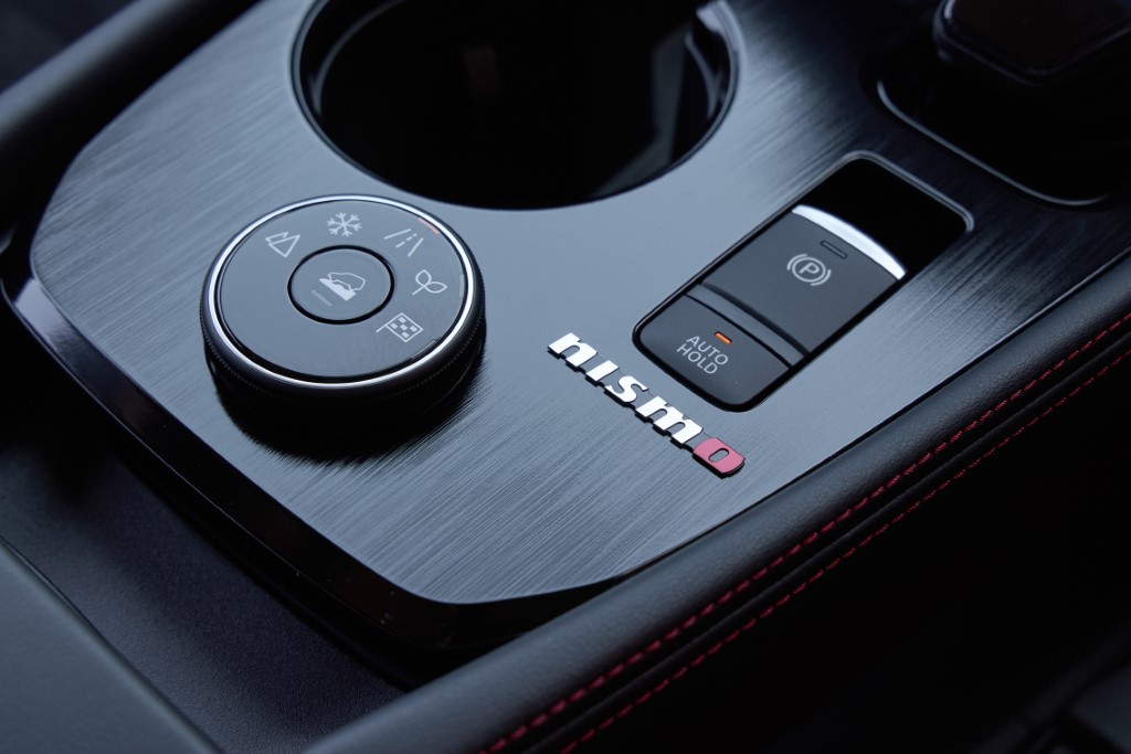 250821-01_X-Trail_NISMO_drive_122-source (Custom)