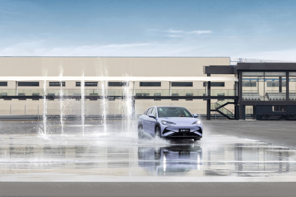 4 Kick-Plate (Custom)