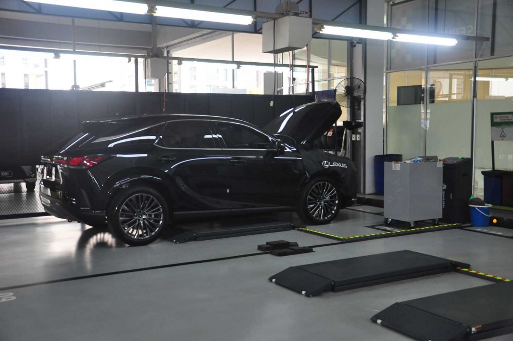 Lexus Subang Jaya opens - 24