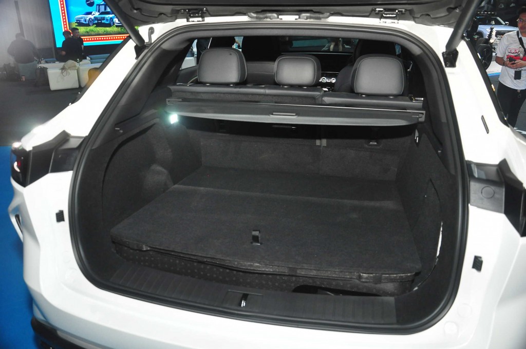 Omoda C9 PHEV preview - 19