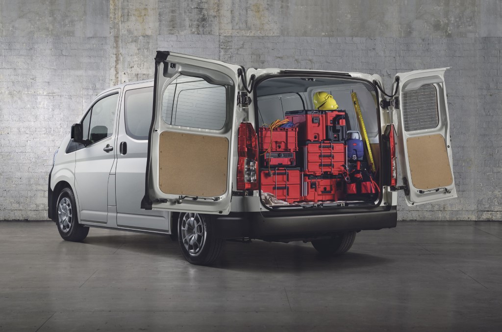 Toyota Pressroom - 813f4818-ce4 new09 (Custom)