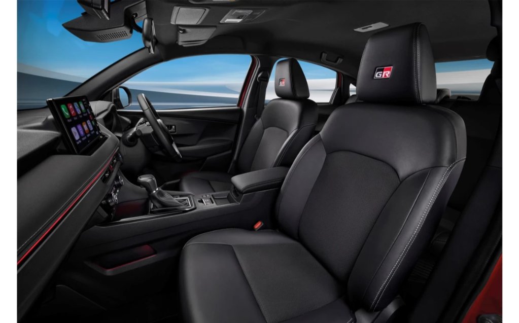 Toyota YARIS ATIV HEV GR Sport (5)