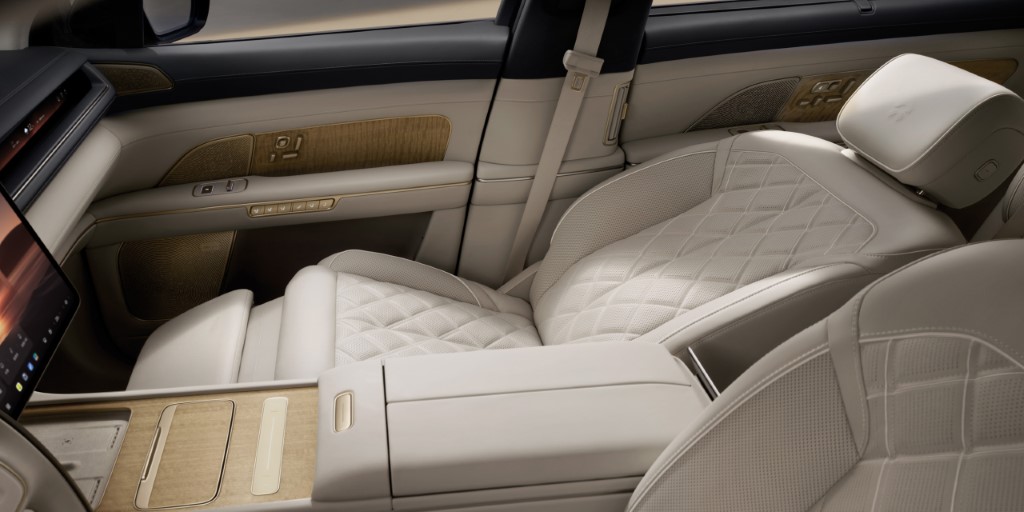 interior-carousel-P3-01-desktop (Custom)