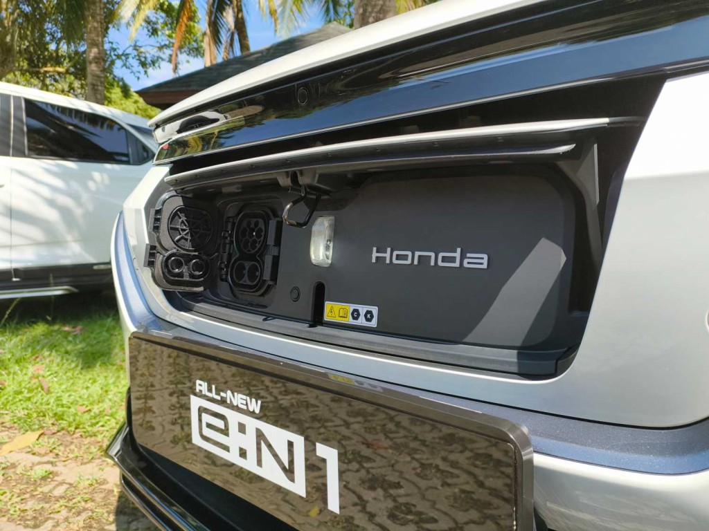 e:N1's AC/DC Charging point. 