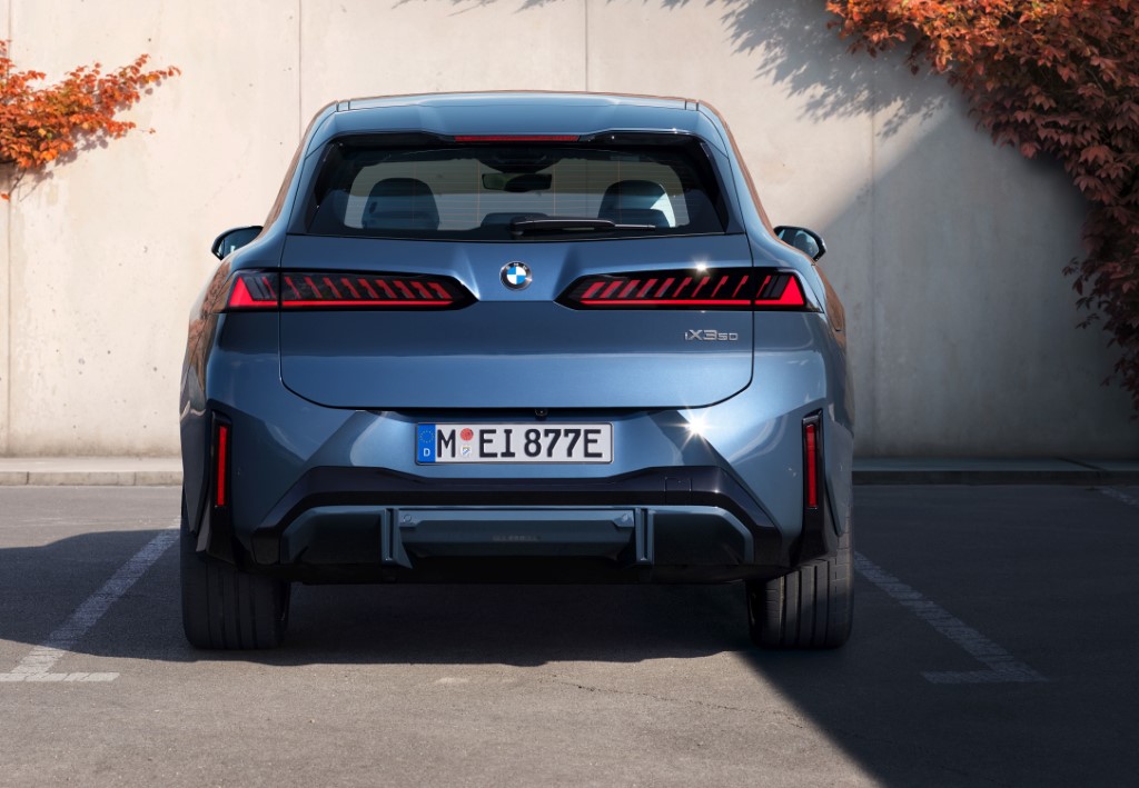 P90615627_highRes_the-new-b new09 (Custom)